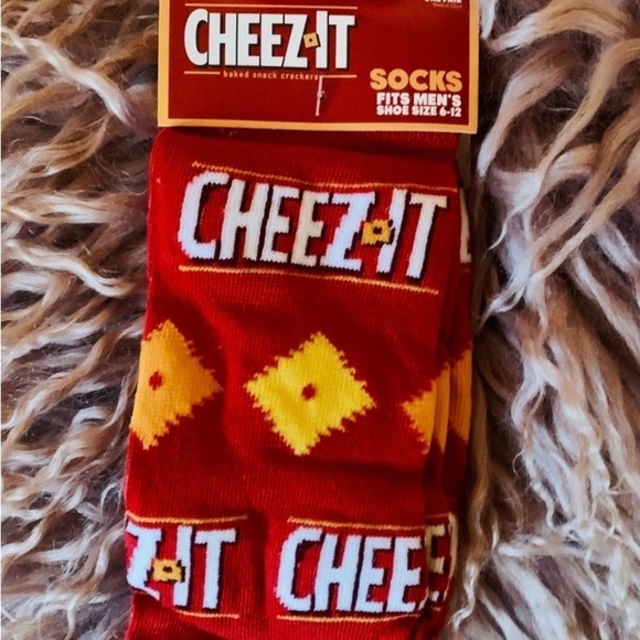 Cheez it socks NWT, size 6-12 - Picture 2 of 2